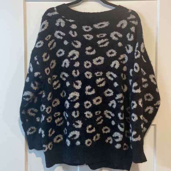 Simply Couture 2XL black and white with wooden buttons cardigan 💕 - Picture 8 of 8